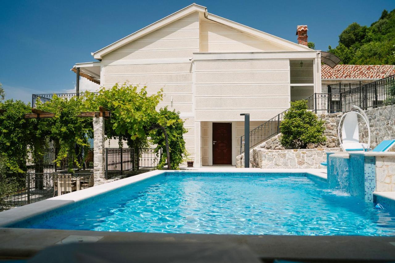 Villa Dub Kotor Eksteriør billede