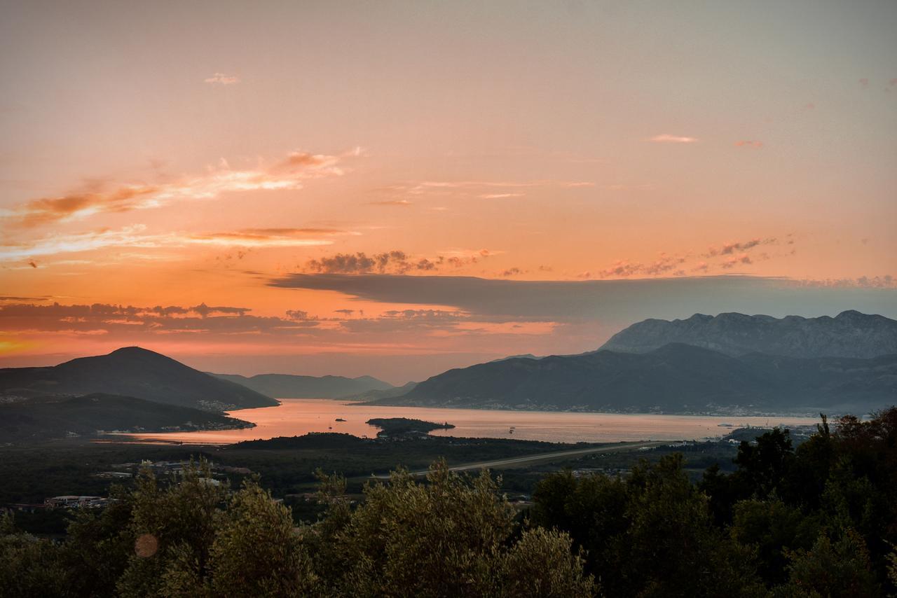 Villa Dub Kotor Eksteriør billede